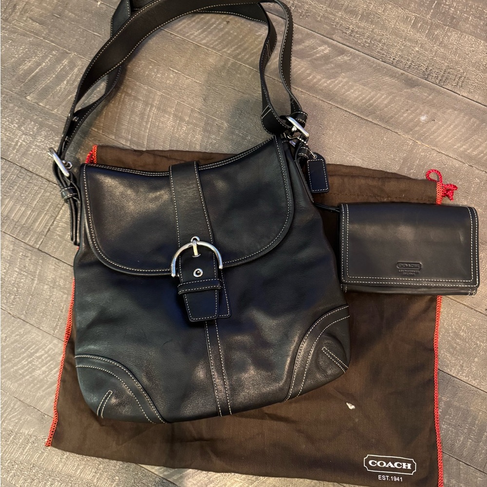 Used coach purse with matching wallet